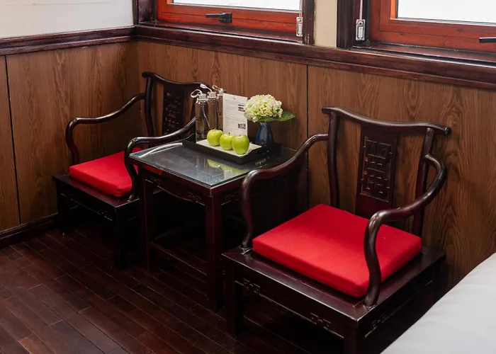 Renea Boutique Cruise Botel Hạ Long