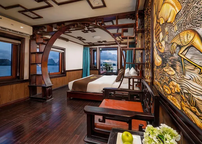 Renea Boutique Cruise Hạ Long
