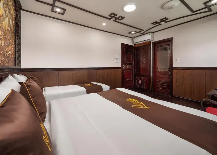 Botel Renea Boutique Cruise 5*