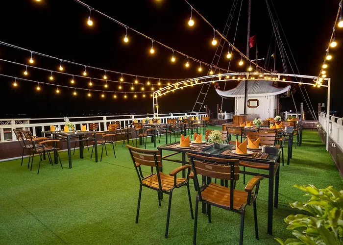 Renea Boutique Cruise Hạ Long