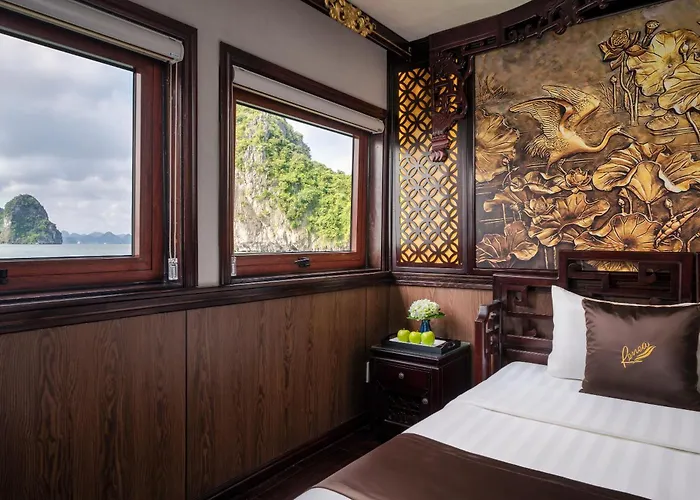 Renea Boutique Cruise Botel 5*