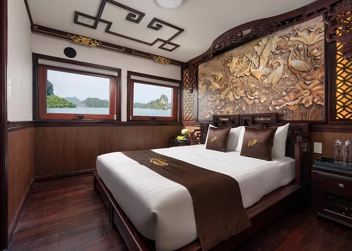 Renea Boutique Cruise Hạ Long